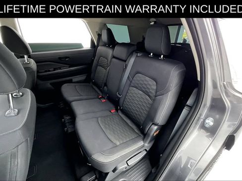 Used 2024 Nissan Pathfinder S AWD/4WD image 32