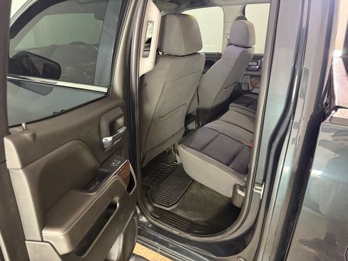 Used 2017 GMC Sierra 1500 SLE w/ SLE Value Package AWD/4WD image 18