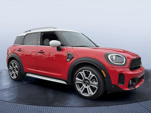 Certified 2024 MINI Cooper Countryman S FWD image 1