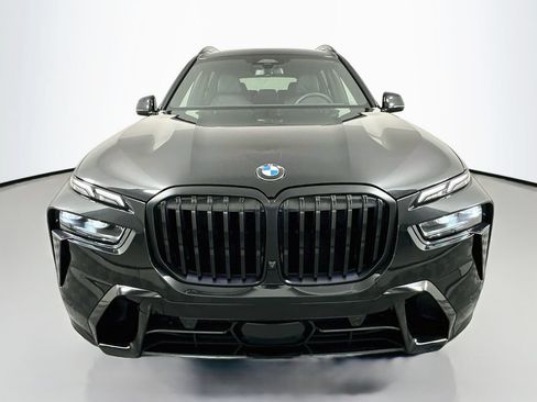 Used 2026 BMW X7 xDrive40i w/ M Sport Package AWD/4WD image 2