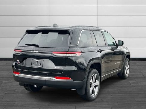New 2025 Jeep Grand Cherokee Limited w/ MOPAR Finishing Package AWD/4WD image 3