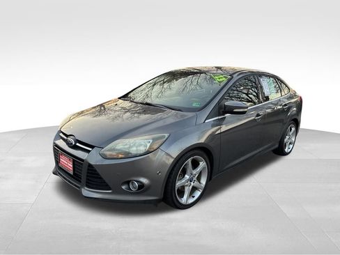 Used 2013 Ford Focus Titanium w/ Titanium Handling Pkg image 31