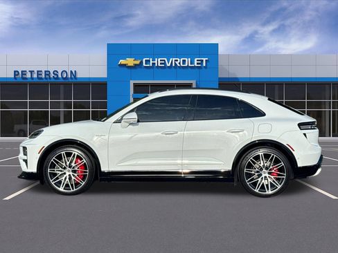 Used 2025 Porsche Macan Turbo Electric AWD/4WD image 7