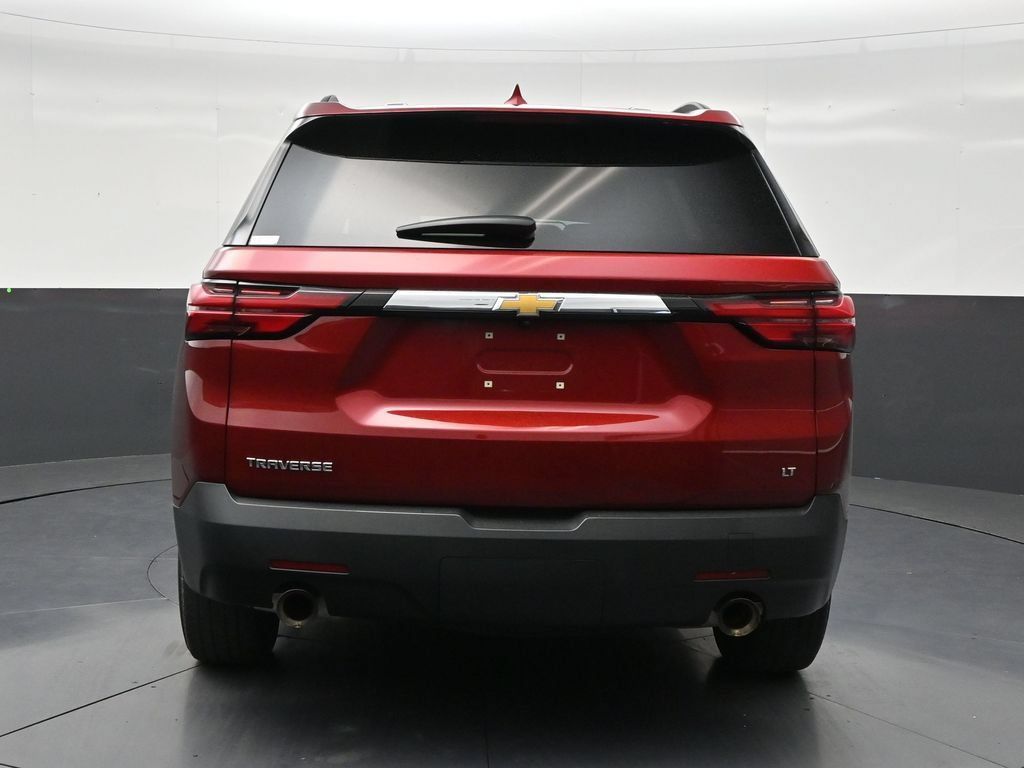Used 2023 Chevrolet Traverse LT FWD image 4