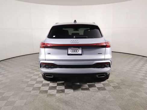 Used 2025 Audi Q5 Premium w/ Convenience Package image 6