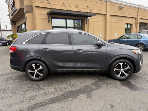 Used 2016 Kia Sorento EX w/ EX Touring Package image 8