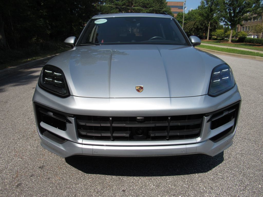 Certified 2025 Porsche Cayenne E-Hybrid AWD/4WD image 10