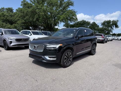 Certified 2024 Volvo XC90 T8 Plus AWD/4WD image 2