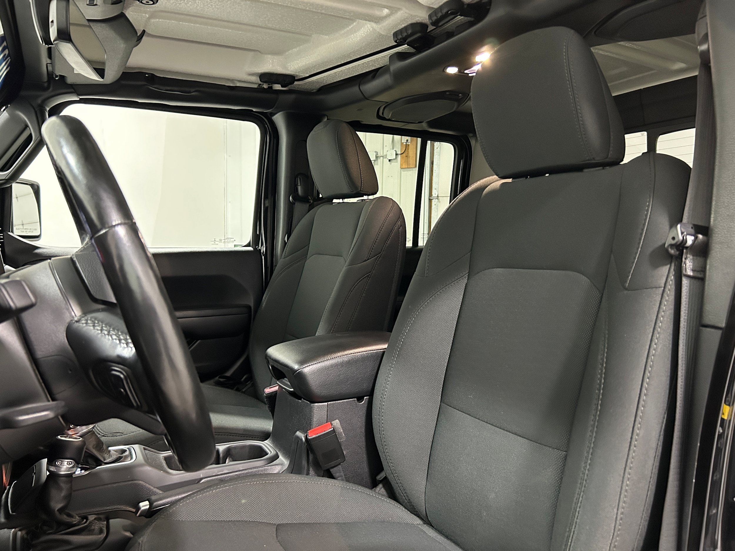 Used 2021 Jeep Gladiator Sport AWD/4WD image 26