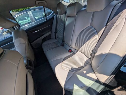 Used 2020 Toyota Camry SE FWD image 26