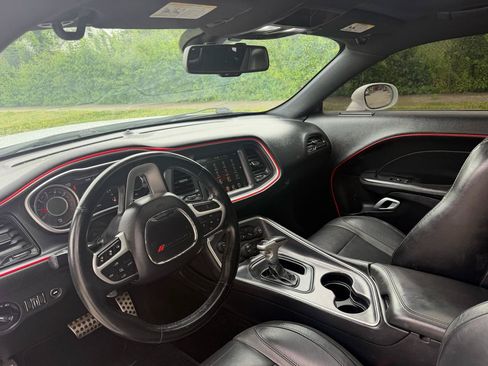Used 2015 Dodge Challenger R/T Plus RWD image 10