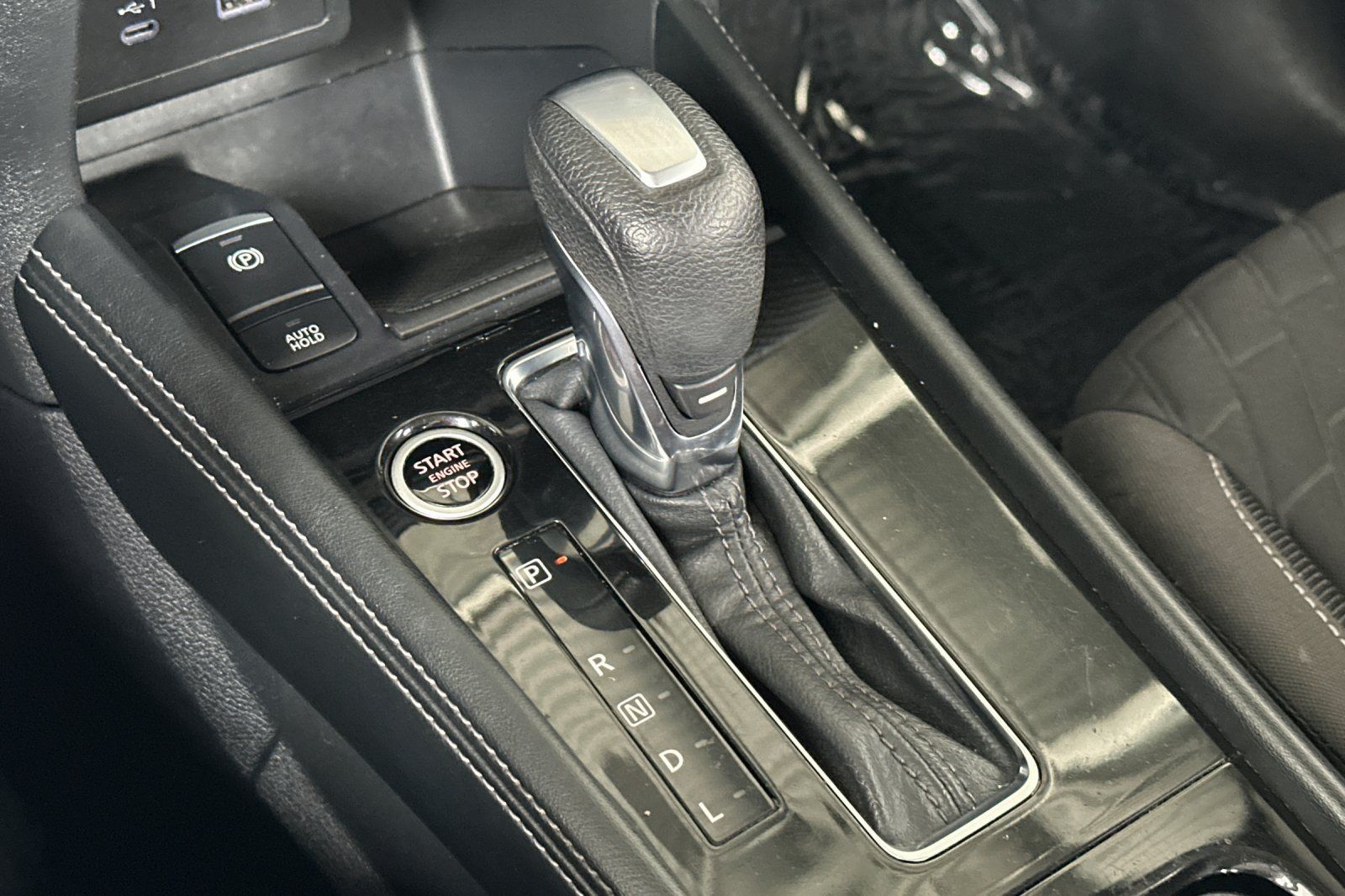 Used 2021 Nissan Kicks SV FWD image 28