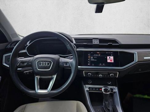 Used 2022 Audi Q3 2.0T Premium Plus image 16