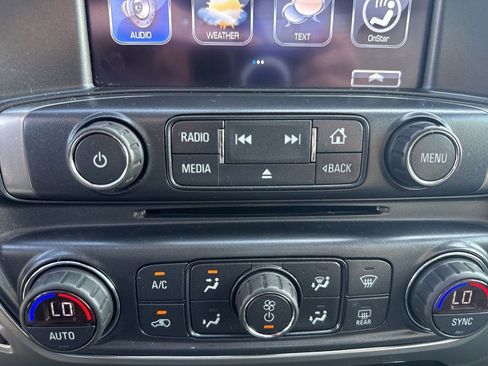 Used 2018 Chevrolet Silverado 1500 LT w/ All Star Edition AWD/4WD image 37