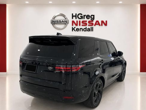 Used 2022 Land Rover Discovery S R-Dynamic AWD/4WD image 2