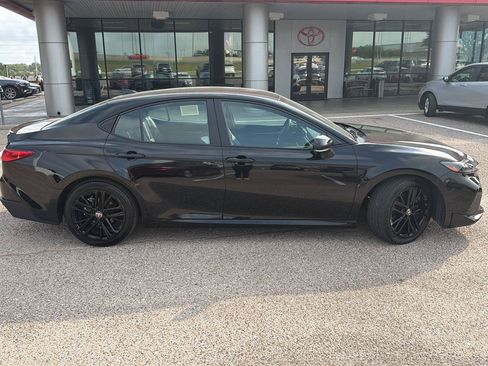 Used 2026 Toyota Camry SE FWD image 2