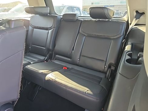 Used 2025 Ford Expedition Active image 16