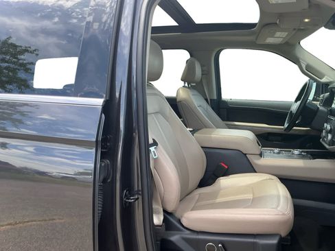 Used 2024 Ford Expedition Limited AWD/4WD image 15