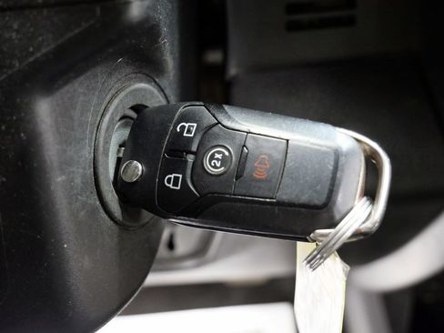 Used 2020 Ford F150 XLT w/ Equipment Group 302A Luxury AWD/4WD image 27