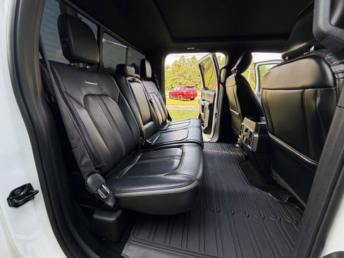 Used 2018 Ford F150 Platinum w/ Equipment Group 701A Luxury AWD/4WD image 11