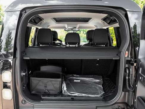 New 2026 Land Rover Defender 110 X-Dynamic SE AWD/4WD image 60
