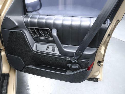 Used 1994 Oldsmobile Cutlass Supreme S image 20