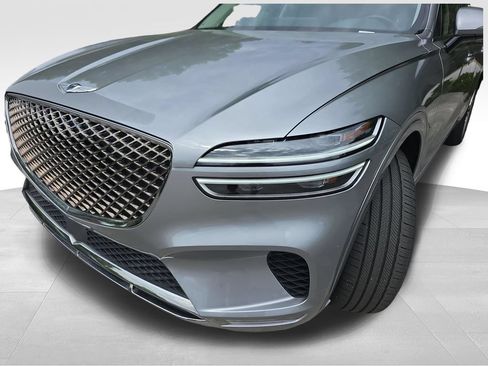 Used 2025 Genesis GV70 2.5T AWD/4WD image 11