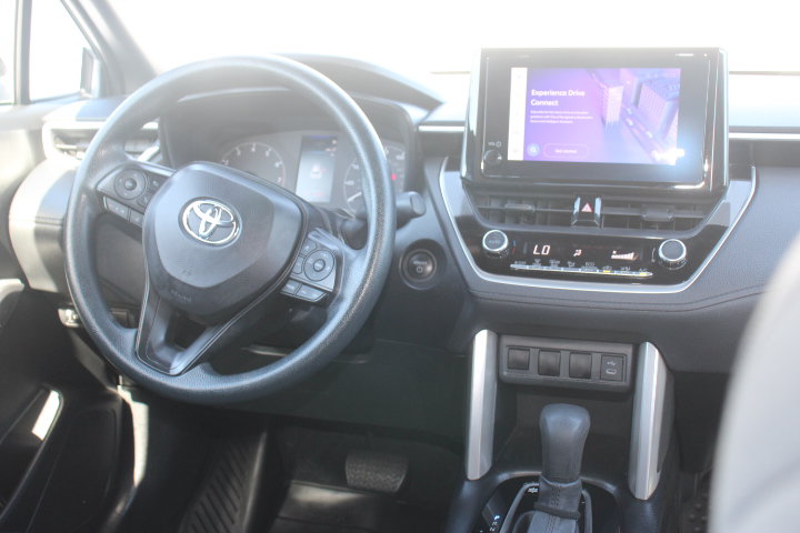 Used 2024 Toyota Corolla Cross AWD Hybrid image 21