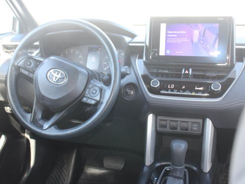 Used 2024 Toyota Corolla Cross AWD Hybrid image 21