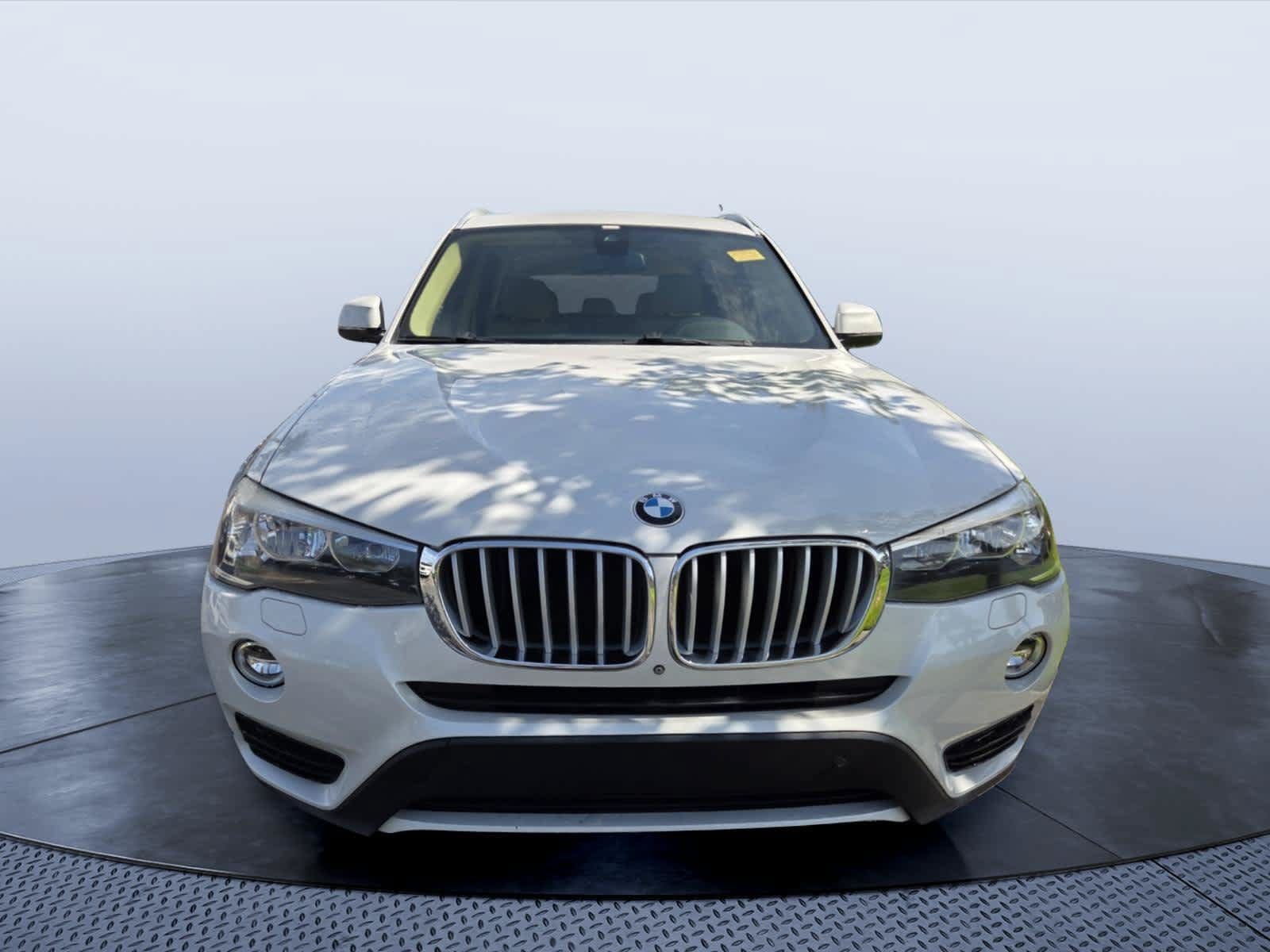 Used 2017 BMW X3 xDrive28i AWD/4WD image 2