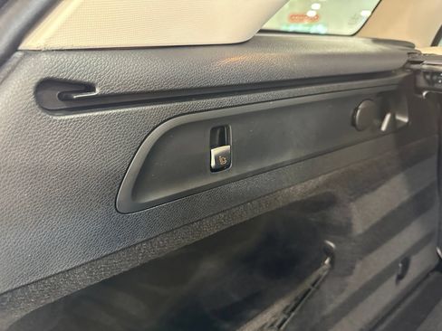 Used 2020 Mercedes-Benz GLC 300 image 44
