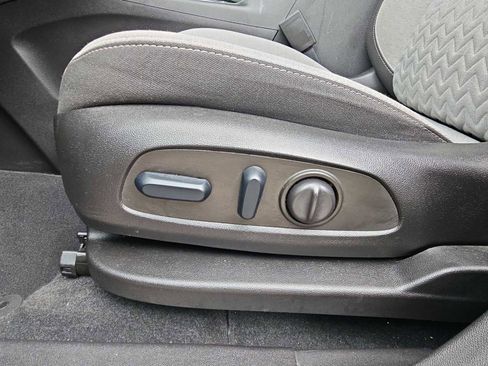 Certified 2023 Chevrolet Equinox LS w/ LS Convenience Package FWD image 18
