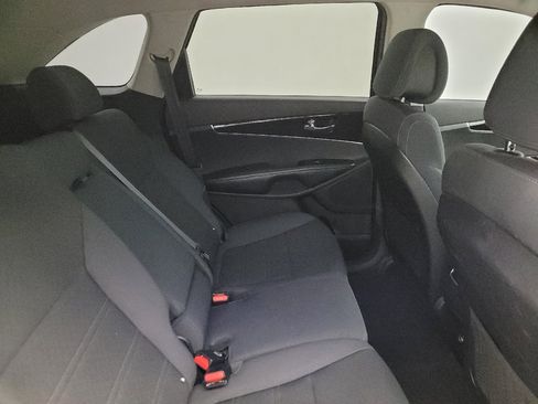 Used 2016 Kia Sorento AWD w/ LX Convenience Package image 19