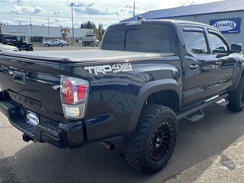 Used 2020 Toyota Tacoma TRD Off-Road w/ Technology Package AWD/4WD image 8