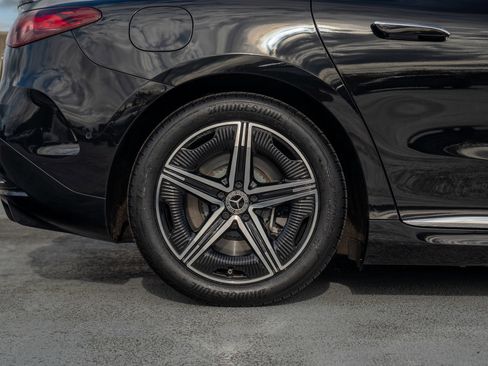 Certified 2023 Mercedes-Benz EQE 500 4MATIC Sedan image 14
