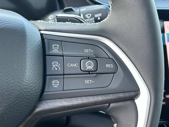 New 2026 Jeep Grand Cherokee Altitude AWD/4WD image 9