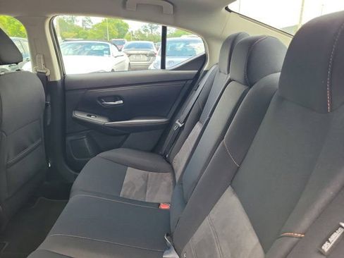Certified 2023 Nissan Sentra SR w/ Midnight Edition Package FWD image 17