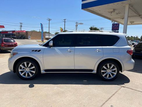 Used 2013 INFINITI QX56 4WD w/ Deluxe Touring Pkg image 4
