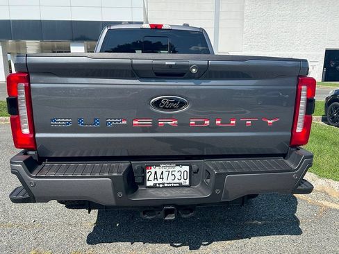Used 2024 Ford F250 Lariat w/ Lariat Ultimate Package AWD/4WD image 9
