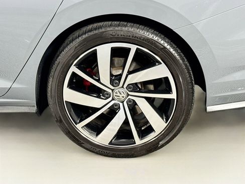 Used 2019 Volkswagen Jetta GLI FWD image 9