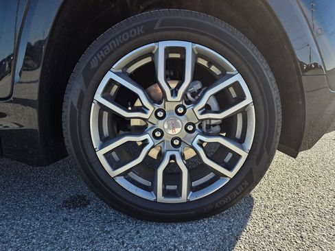 Used 2024 GMC Terrain Denali w/ Denali Premium Package image 31