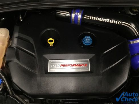 Used 2016 Ford Focus RS image 39