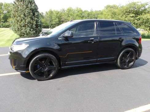 Used 2011 Ford Edge Sport w/ Driver Entry Pkg AWD/4WD image 10