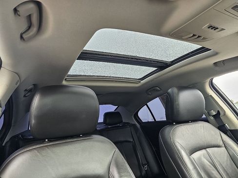 Used 2013 Buick LaCrosse Leather w/ Entertainment Package image 18