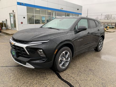 Certified 2025 Chevrolet Blazer LT image 4