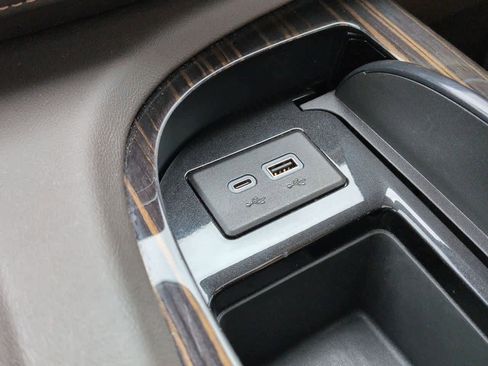 Used 2024 Cadillac Escalade Sport w/ LPO, ONYX Package image 34