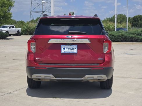 Used 2020 Ford Explorer XLT w/ Equipment Group 202A AWD/4WD image 6