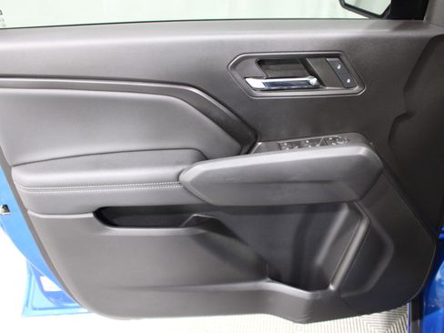 Used 2023 Chevrolet Colorado LT w/ LT Convenience Package II RWD image 6