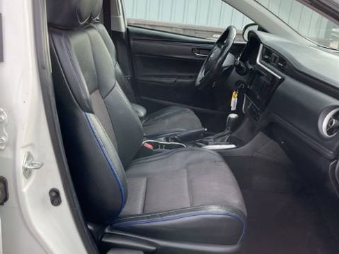 Used 2018 Toyota Corolla SE w/ Protection Package FWD image 38