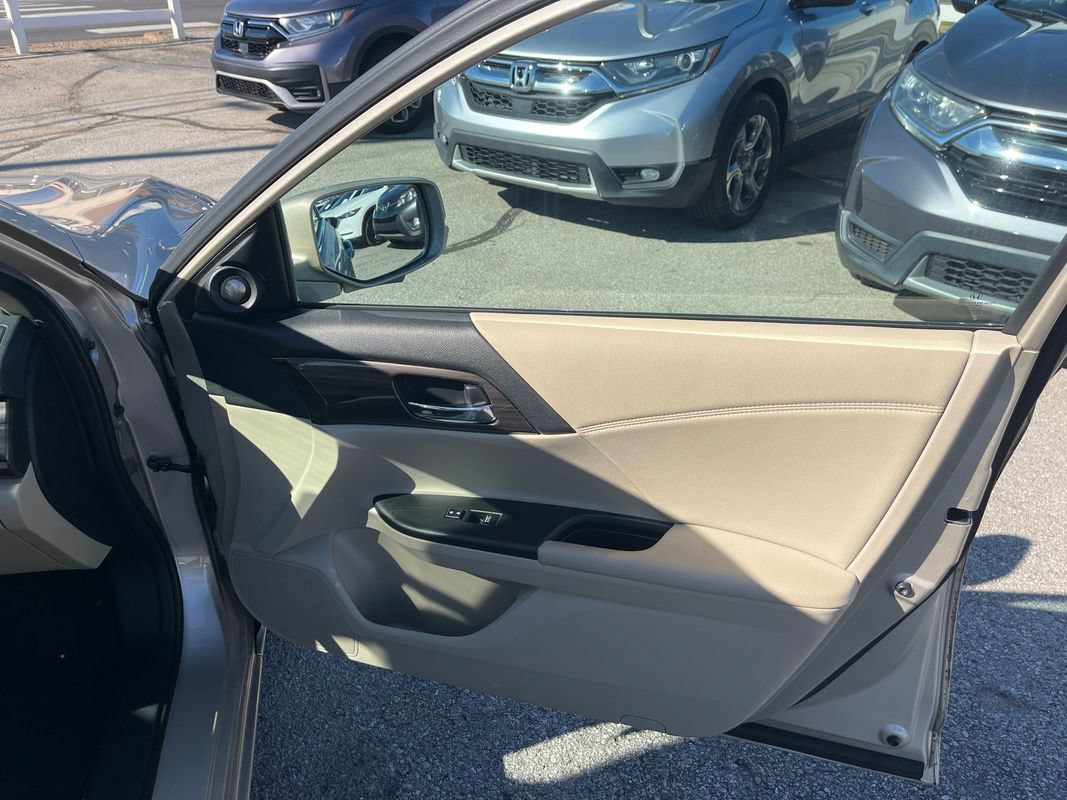 Used 2016 Honda Accord EX-L image 15